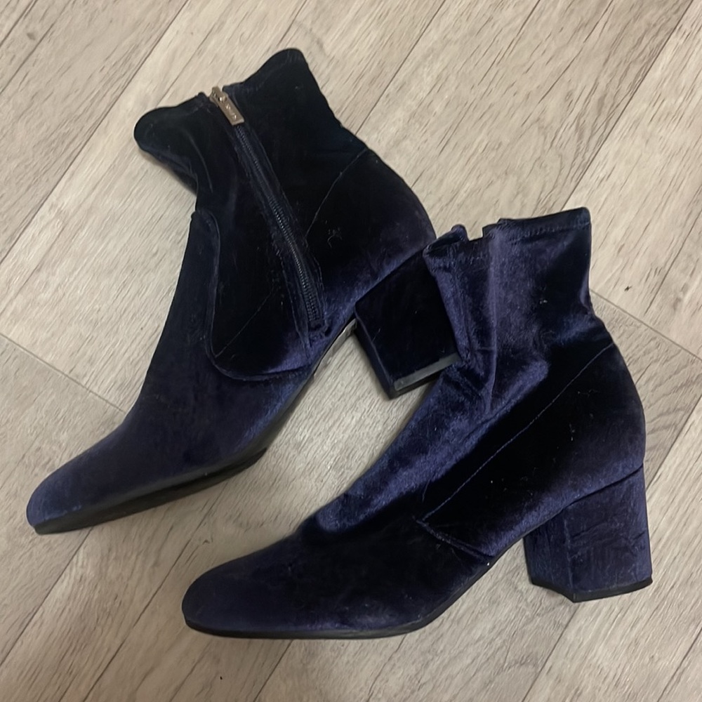 🔵Unisa crushed velvet like bootie ankle heel 8 - Picture 3 of 6